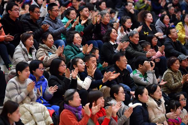 主持人是如何控场的，首先一定要懂得不要喧宾夺主