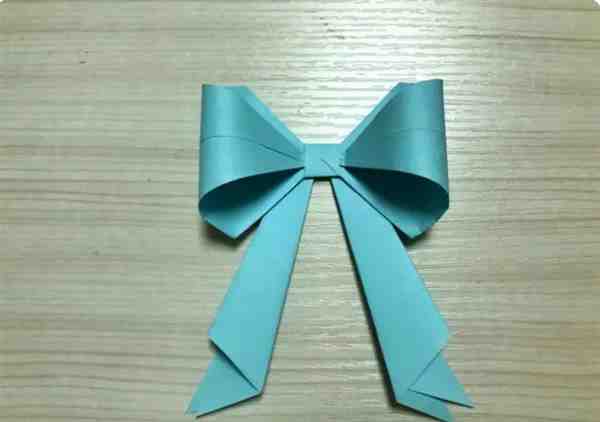 简单的折纸蝴蝶结的折法教程