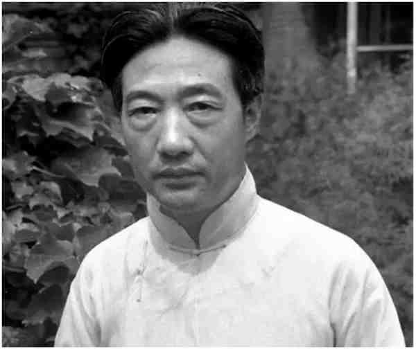 国画大师| 徐悲鸿著名的鸡画作品赏析